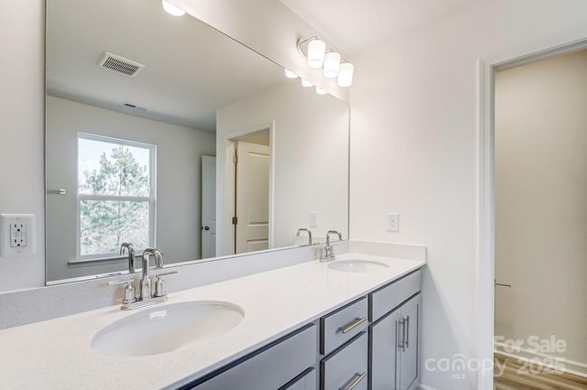Enclosed toilet room at primary bathroom | Image 24