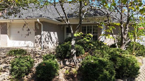 105 Dogwood Dr, Mena, AR, 71953-2506 | Card Image