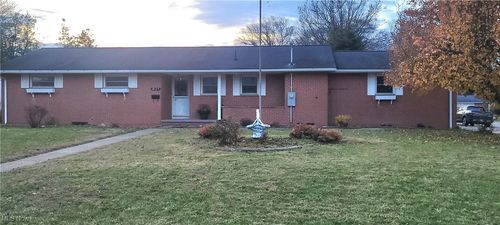 821 Boulevard Dr, Belpre, OH, 45714-1207 | Card Image