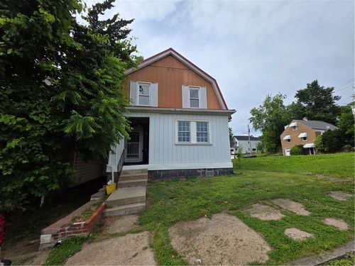 121 Catalpa Street, New Kensington, PA, 15068 | Card Image