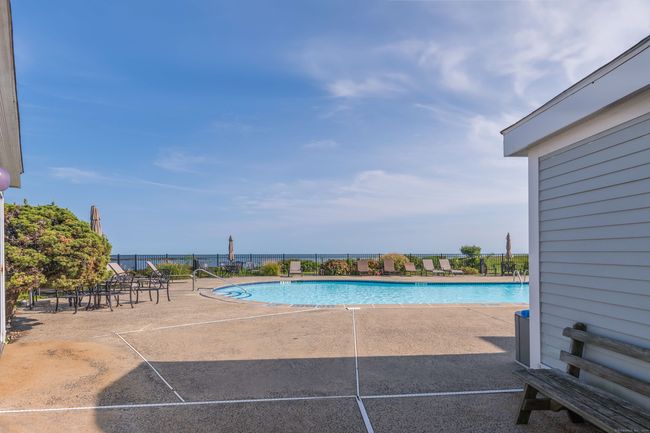 APT-110 - 1 Mansfield Grove Rd, Condo with 2 bedrooms, 2 bathrooms and null parking in East Haven CT | Image 10