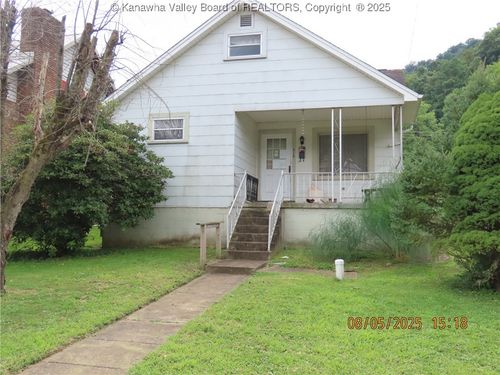 518 2nd St W, Madison, WV, 25130-1044 | Card Image