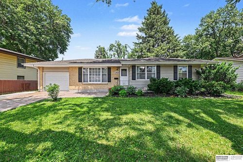9428 Meadow Dr, Omaha, NE, 68114-2233 | Card Image