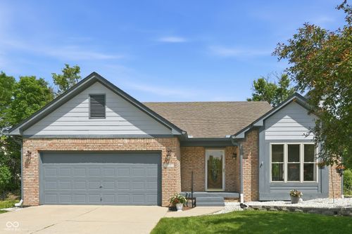 913 Cortland Ct, Greenfield, IN, 46140-3303 | Card Image