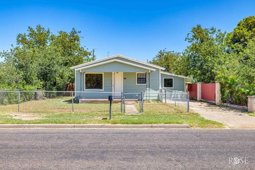94 E 42nd St, San Angelo, TX, 76903-1650 | Card Image