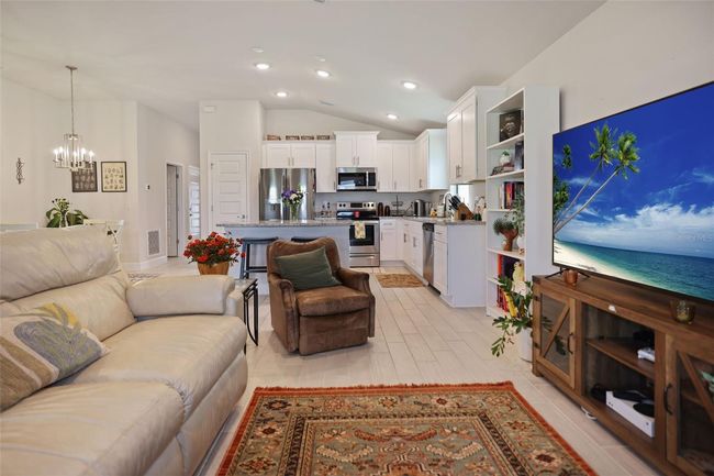 6127 164 Th Ave E, House other with 3 bedrooms, 2 bathrooms and null parking in Parrish FL | Image 9