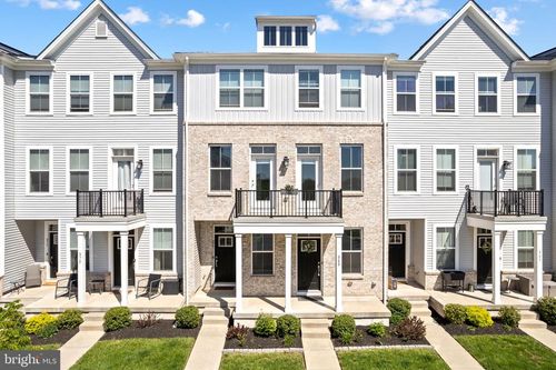 369 Foundry St, PHOENIXVILLE, PA, 19460-1348 | Card Image
