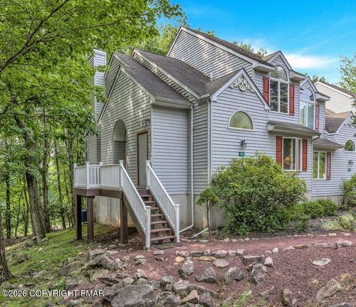 106 Laurelwoods Dr, Lake Harmony, PA, 18624-2110 | Card Image