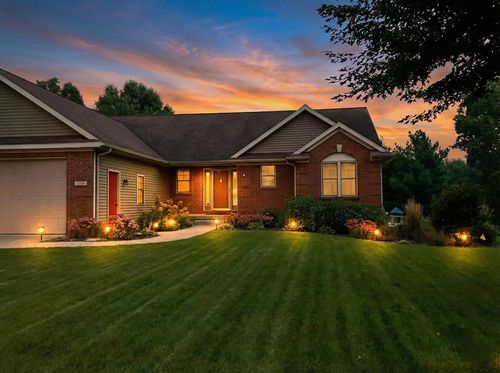 1050 N Meadow Drive Sw, Byron Center, MI, 49315 | Card Image