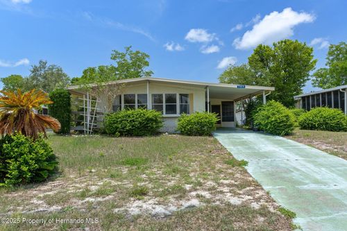 7409 Eastern Circle Dr, Brooksville, FL, 34613-5690 | Card Image