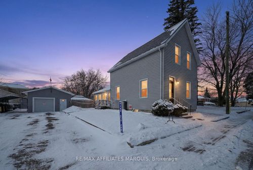23 Alfred St, Smiths Falls, ON, K7A4H7 | Card Image