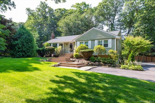 2 Meadowlark Ln, Huntington, NY, 11743-6508 | Card Image