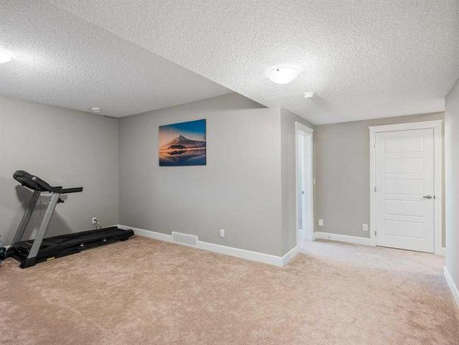 212 Osborne Green Sw, House detached with 4 bedrooms, 3 bathrooms and 4 parking in Airdrie AB | Image 31