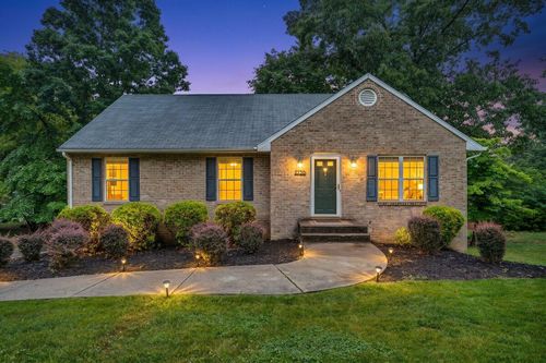 2730 Creston Ave Sw, Roanoke, VA, 24015-4316 | Card Image