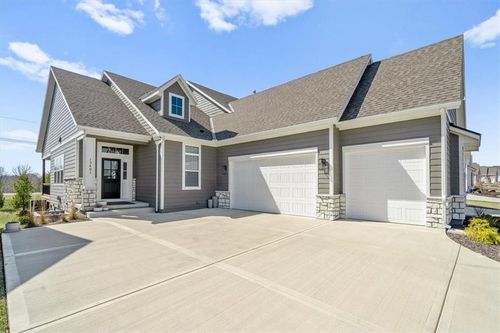 13401 W 174th Pl, Overland Park, KS, 66221-7158 | Card Image