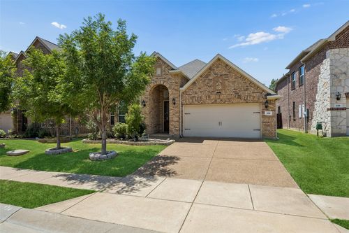 338 Wyndale Dr, Lewisville, TX, 75056-4325 | Card Image