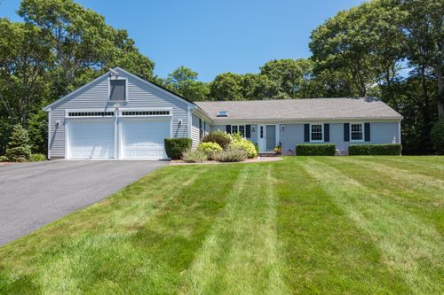 72 Trumbull Rd, East Falmouth, MA, 02536-4422 | Card Image