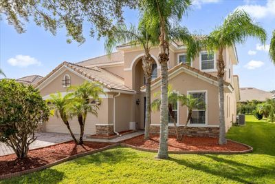 3814 Golden Feather Way, House other with 4 bedrooms, 3 bathrooms and null parking in Kissimmee FL | Image 3