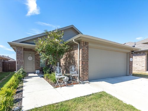 136 Greengate Dr, Boyd, TX, 76023-4042 | Card Image