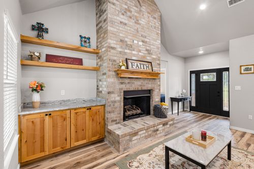 1446 Faulkner Rd, Sunset, TX, 76270-6757 | Card Image