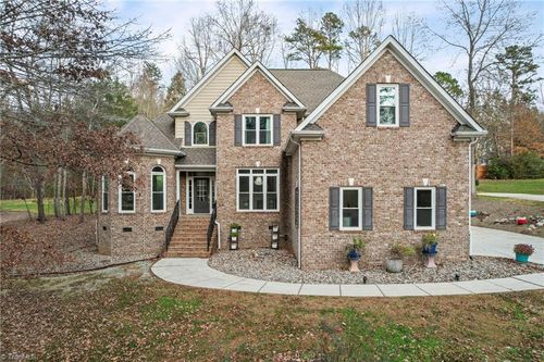 169 Winding Creek Dr, Troutman, NC, 28166-7677 | Card Image