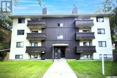 624 8th St E, Condo with 2 bedrooms, 1 bathrooms and null parking in Saskatoon SK | Image 1