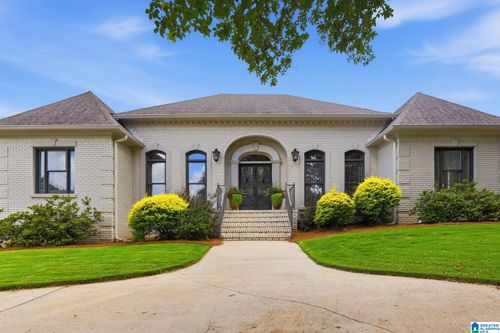 3758 Carisbrooke Dr, HOOVER, AL, 35226-1454 | Card Image
