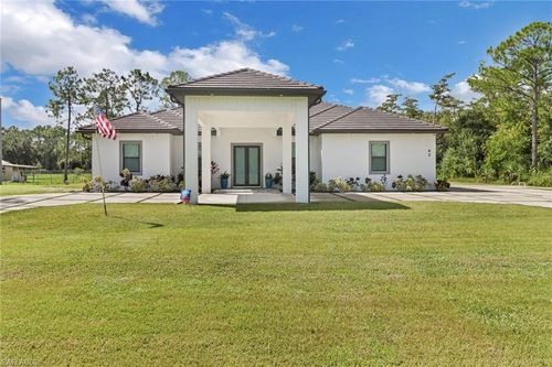 62 35th Ave Ne, NAPLES, FL, 34120-1989 | Card Image