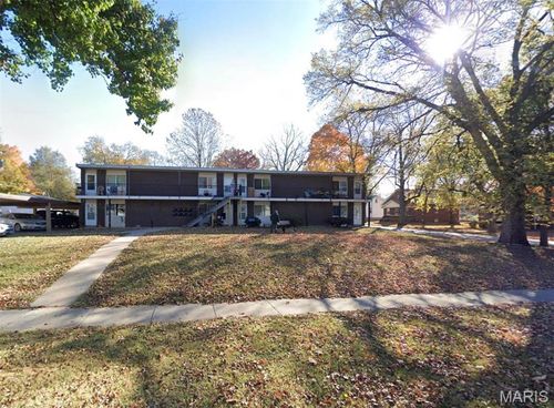 225-919 Mulberry St, Highland, IL, 62249-1545 | Card Image