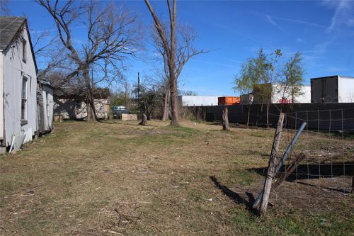 8231 Mendez St, Houston, TX, 77029-3108 | Card Image