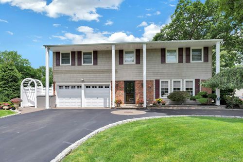 23 Gaynor Ave, Nesconset, NY, 11767-1827 | Card Image
