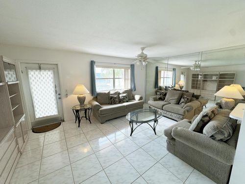 379 Saxony H, Delray Beach, FL, 33446-1004 | Card Image