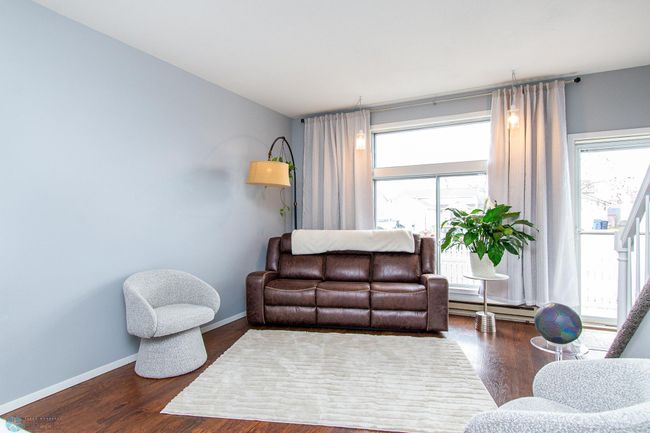 Living Room | Image 11