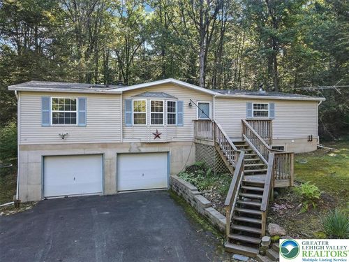 137 Chicola Lake South Trl, Saylorsburg, PA, 18353-7754 | Card Image