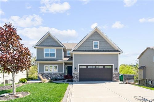 5037 Timberline Drive, Riverside, MO, 64150 | Card Image