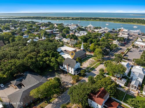 204 Turner St, Beaufort, NC, 28516-2141 | Card Image