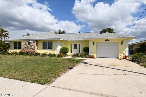 4520 Vinsetta Ave, NORTH FORT MYERS, FL, 33903-4654 | Card Image