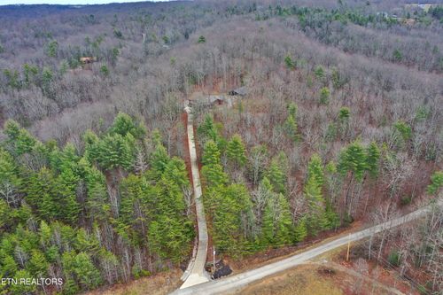 495 Bear Hollow Rd, Oneida, TN, 37841-5522 | Card Image