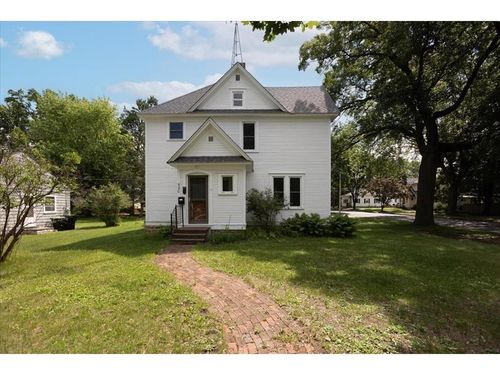 520 12th Street, Menomonie, WI, 54751 | Card Image