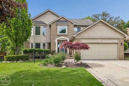 192 Bellshire Ln, Rochester Hills, MI, 48307-3521 | Card Image