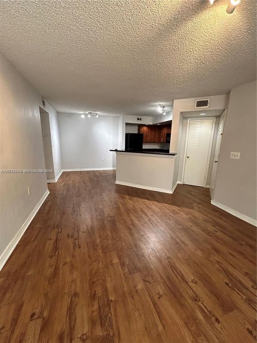 1614-701 Vista Isles Dr, Plantation, FL, 33325-6126 | Card Image