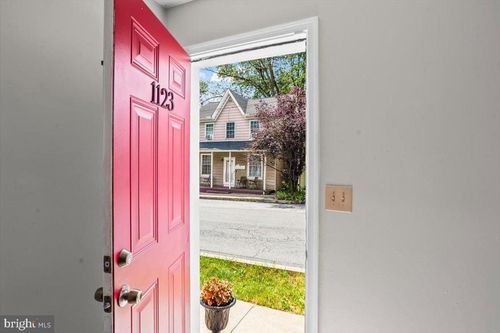 1123 2nd St, ENOLA, PA, 17025-3263 | Card Image