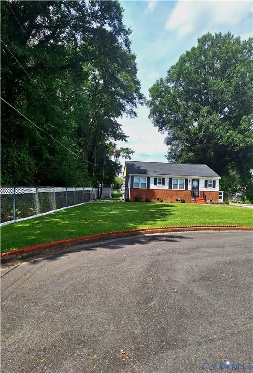 2004 Poplar St, Richmond, VA, 23223-2442 | Card Image
