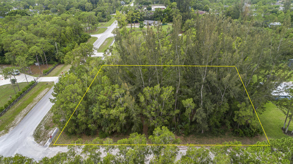 Land in The Acreage 4