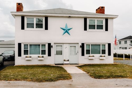 212-212 Bristol St, Seabrook, NH, 03874-4703 | Card Image
