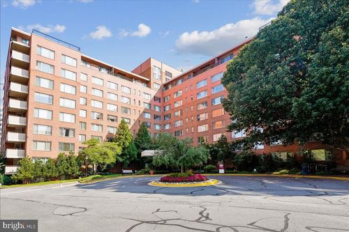 609-1121 Arlington Blvd, ARLINGTON, VA, 22209-3211 | Card Image