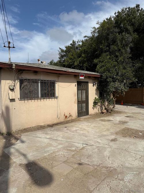 8 S Francis St, San Diego, CA, 92113-1655 | Card Image