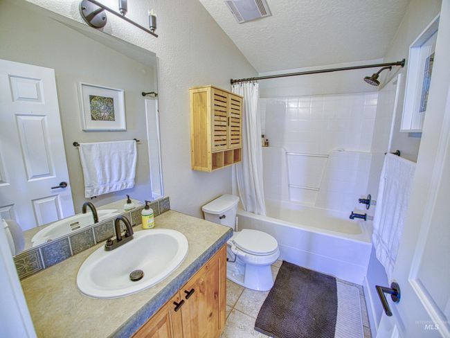 1077 E 200 N, Home with 3 bedrooms, 2 bathrooms and null parking in Fairfield ID | Image 12