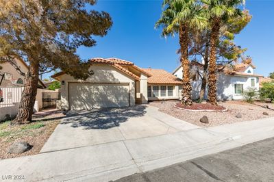 223 Comanche Place, House other with 3 bedrooms, 2 bathrooms and null parking in Henderson NV | Image 1