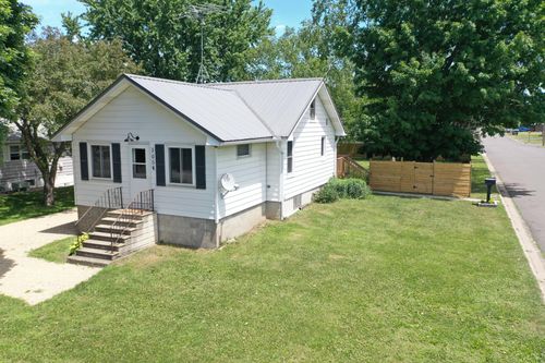 305 N Wabasha, Plainview, MN, 55964-1248 | Card Image